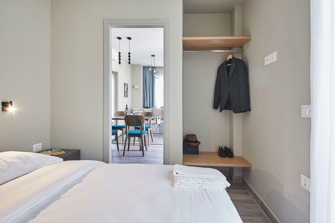Spacious Suite W. Huge Balcony + Acropolis View เอเธนส์ ภายนอก รูปภาพ