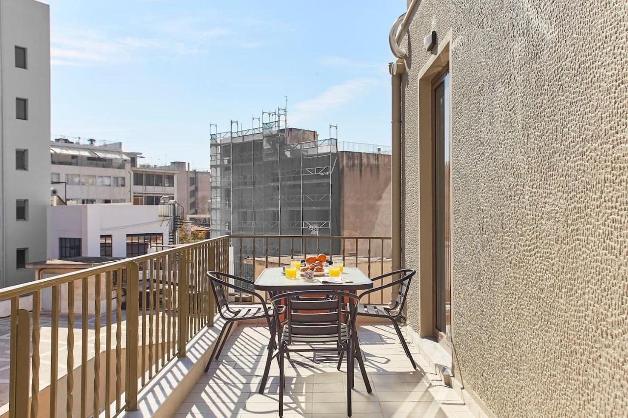 Spacious Suite W. Huge Balcony + Acropolis View เอเธนส์ ภายนอก รูปภาพ
